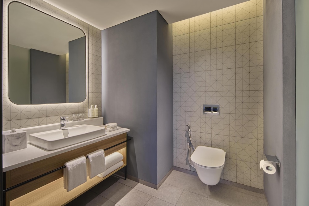 Hilton Garden Inn Bengaluru Embassy Tech Village 55/60