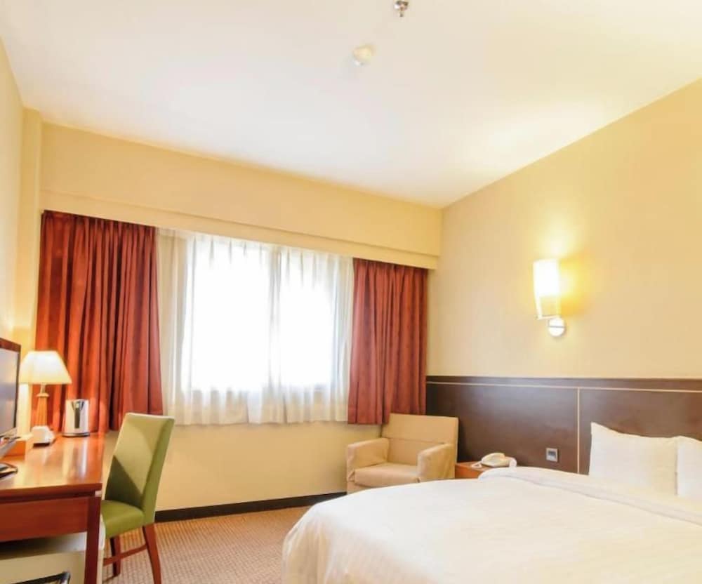 San Hua Hotel 13/38