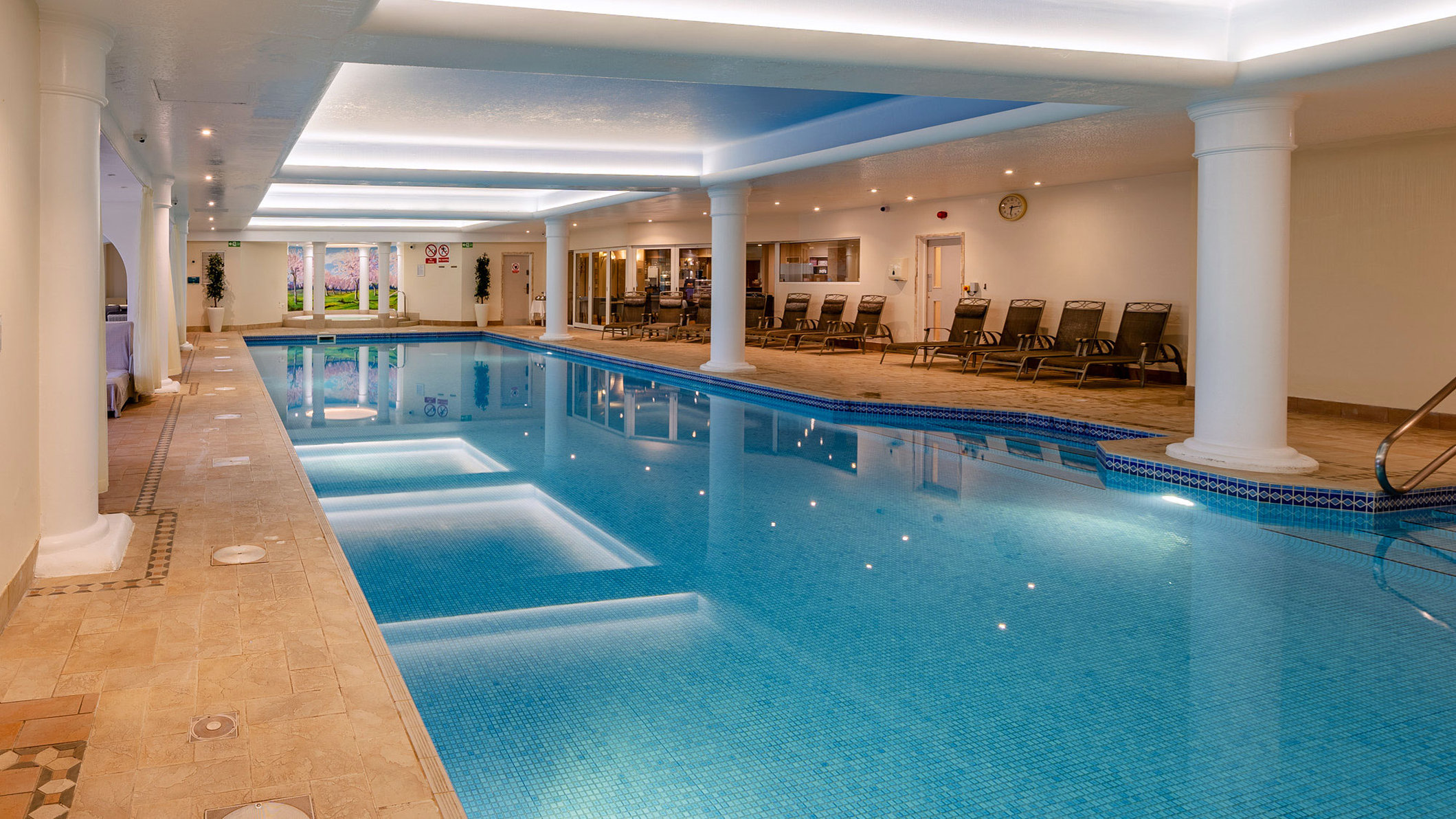 Stoke By Nayland Hotel 37/80