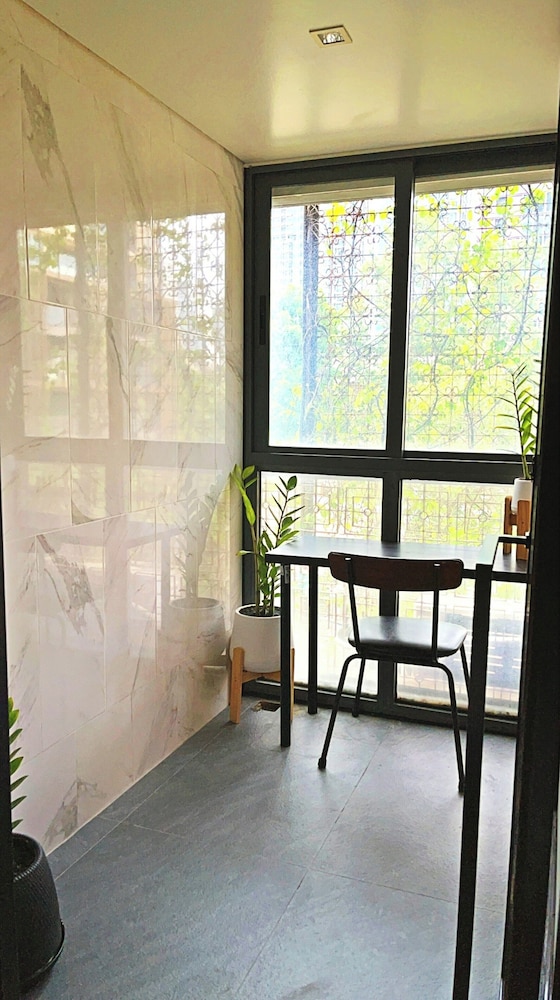 Ir-On Hotel 29/50