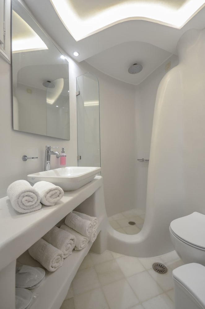 Naxian Queen Luxury Villas And Suites 17/77
