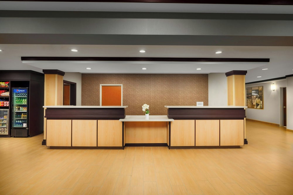 Fairfield Inn and Suites by Marriott Las Vegas South 10/57