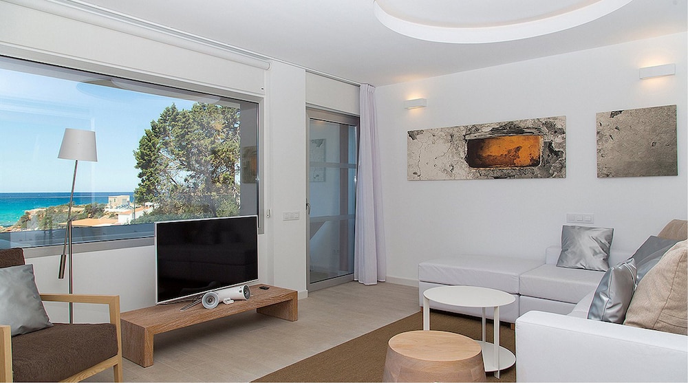 HOTEL CALA SAONA & SPA 43/59
