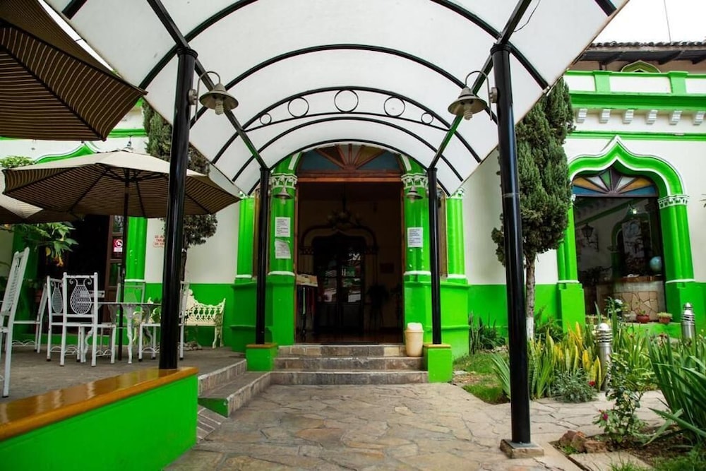D Monica Hotel 3/45