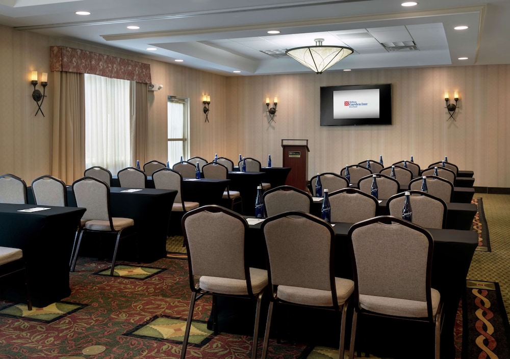 Hilton Garden Inn Riverhead 56/57