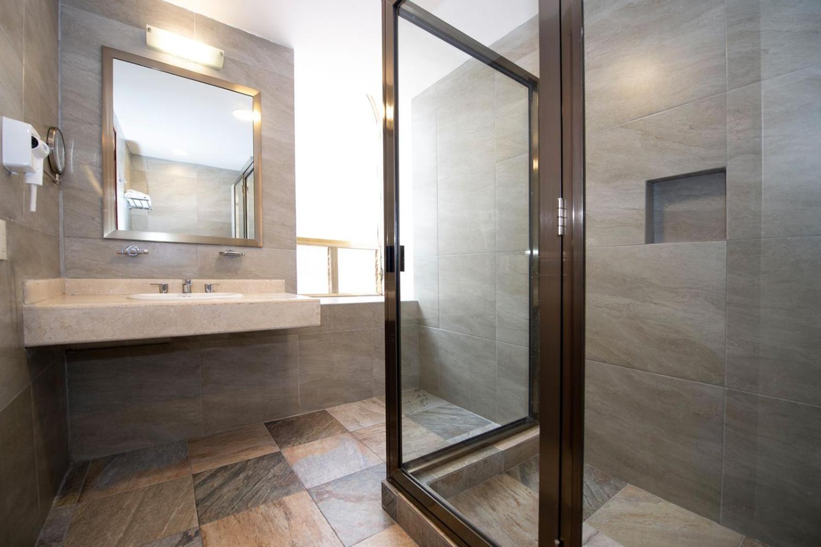 غرفة عائلية، Hotel Senorial 5/5