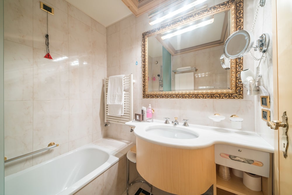 Hotel Spinale 48/48