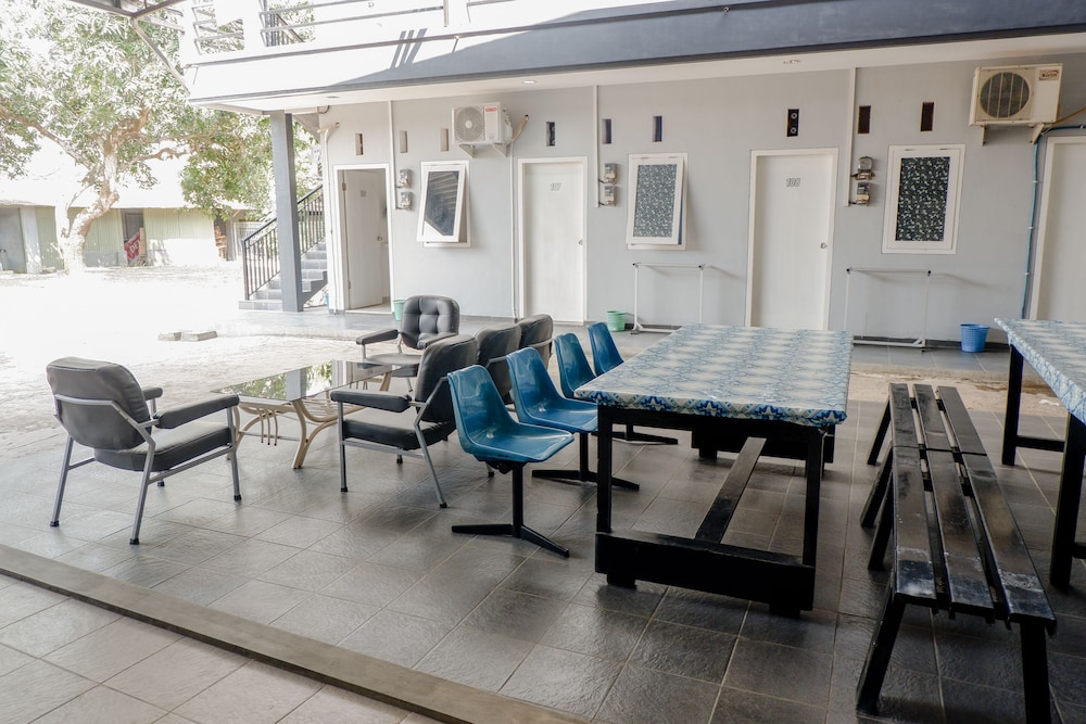 Hotel Super OYO Capital O 1176 J3 Residence Syariah 43/51