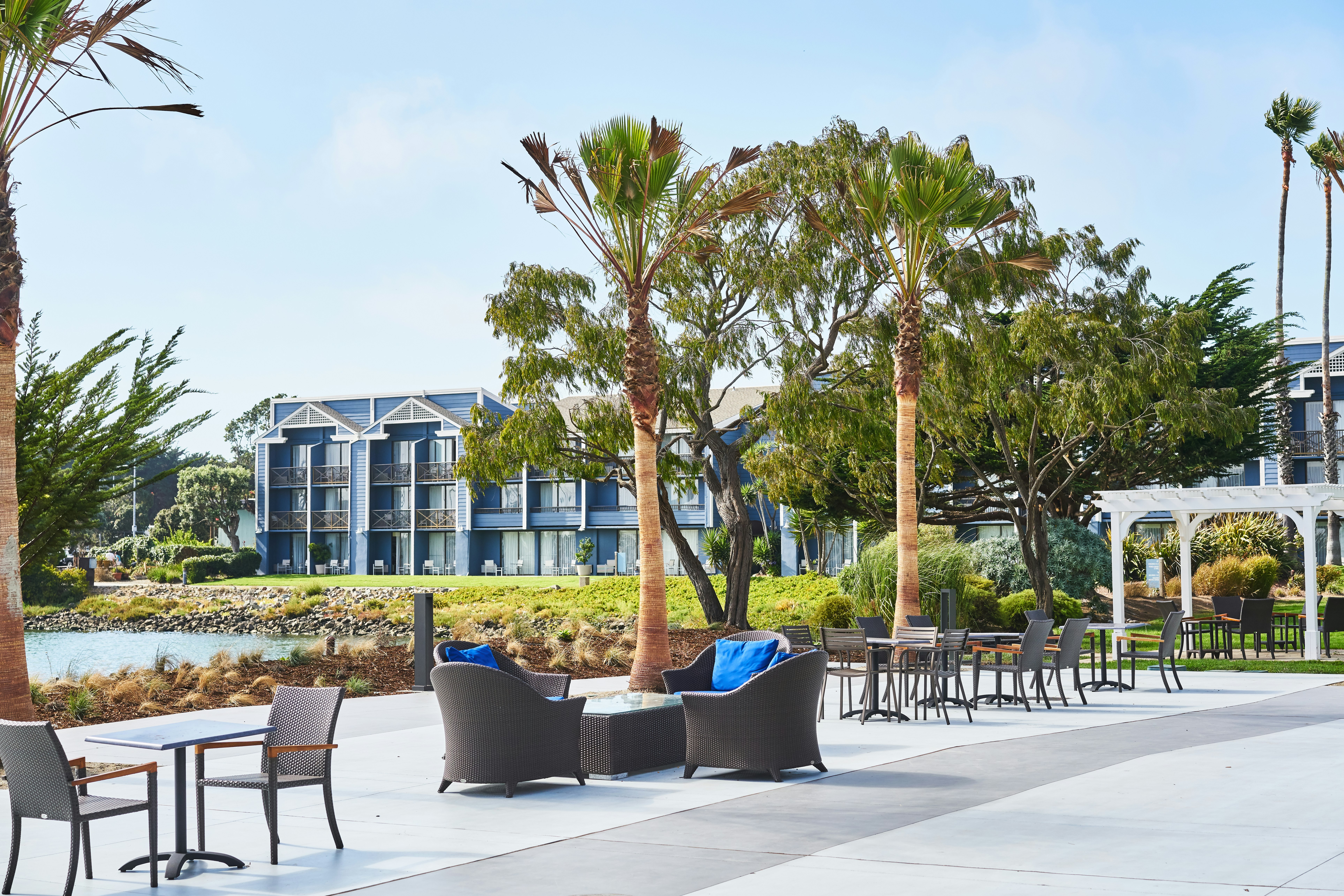 DoubleTree by Hilton Hotel Berkeley Marina 75/83