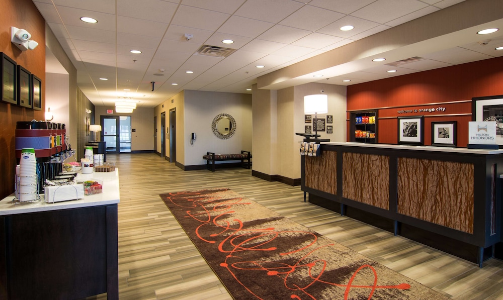 Hampton Inn Orange City 6/37