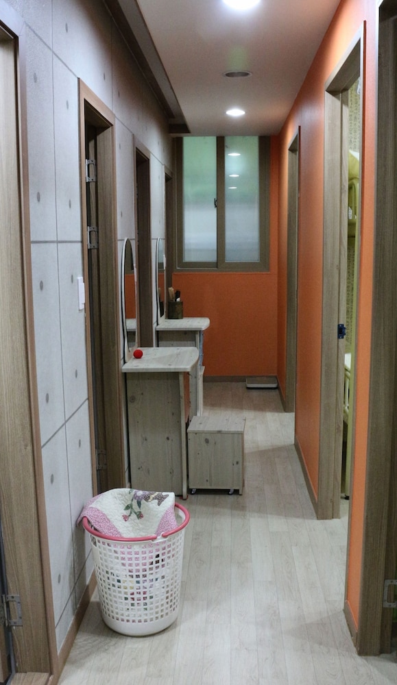 Nearest Guesthouse In Jeonju Hostel 47/48