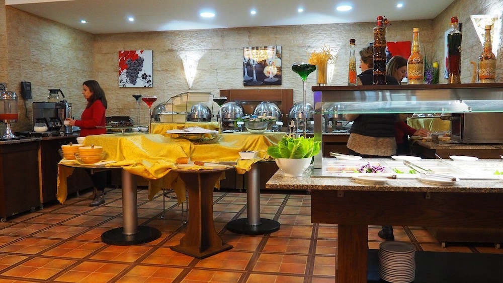 LARSA HOTEL 38/48