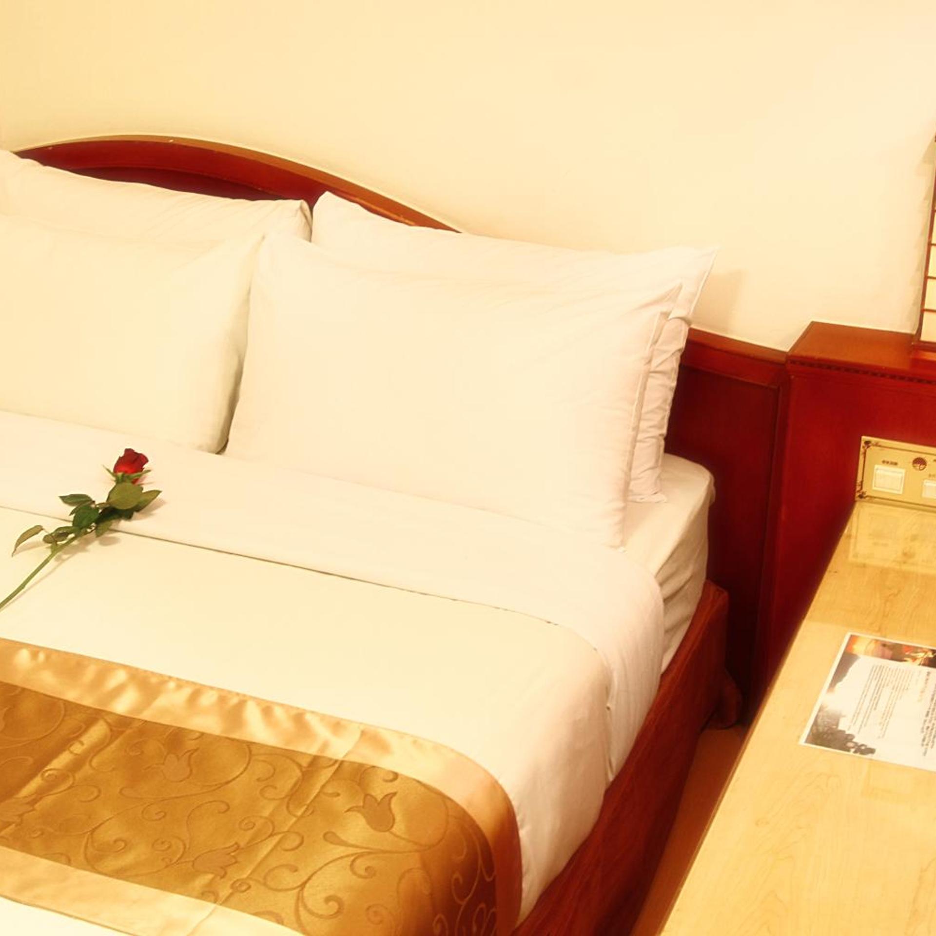 Gau Shan Ching Hotel 16/23