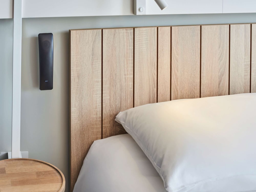 ibis Montlhery Paris Sud 9/68