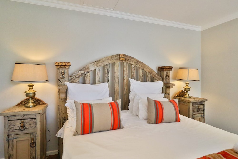 The Whale's Tale Guest House 10/40