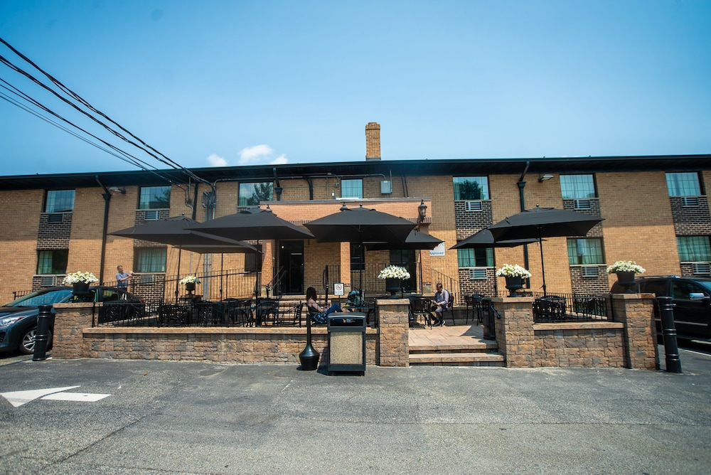 The Holland Hotel 6/49
