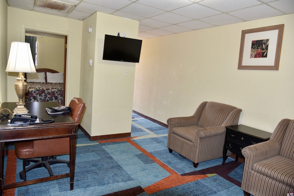Extended Stay Snyder 27/51