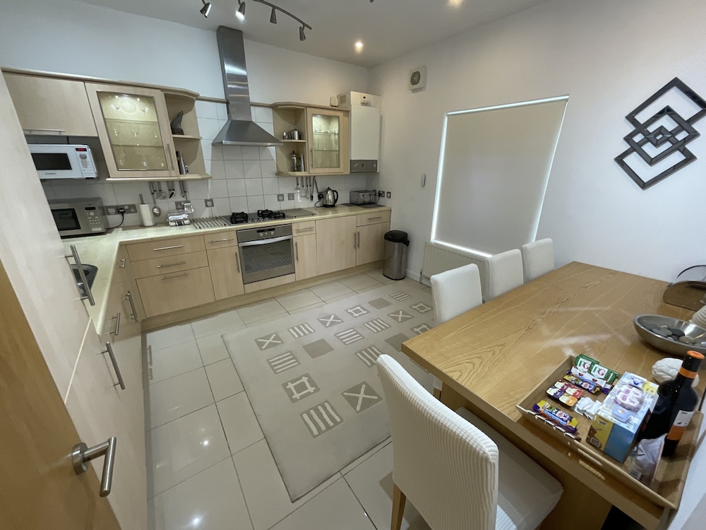 Earle House Serviced Apartments 9/50