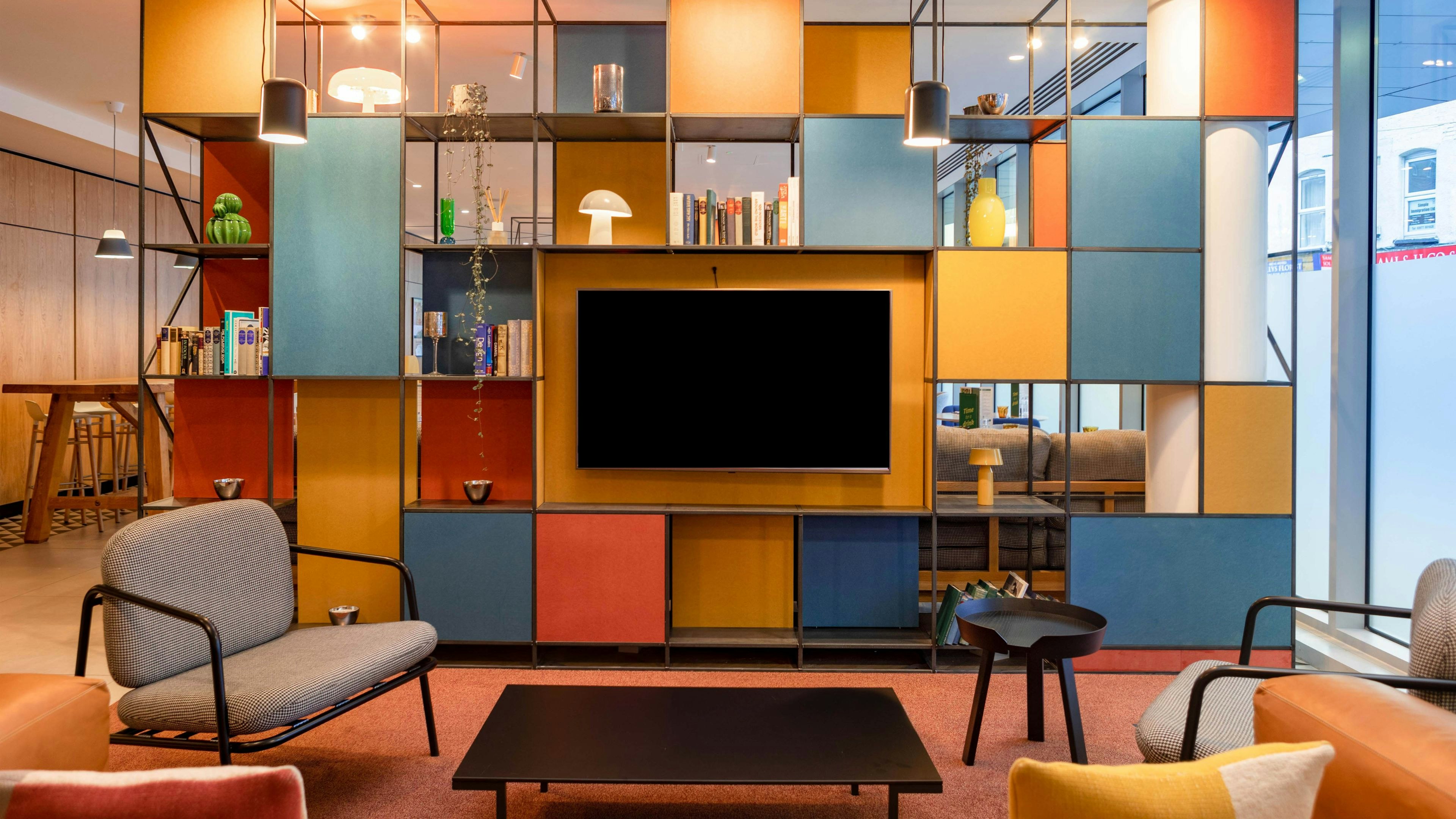 Holiday Inn London - Whitechapel by IHG 75/82
