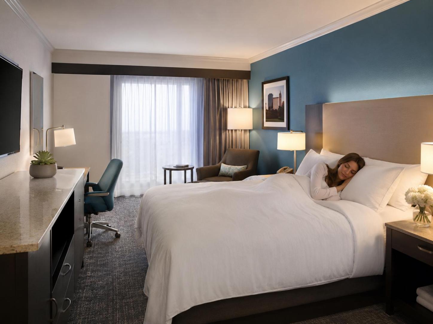 OKC Hotel Suites, Event Center, indoor Pool and Arcade, 5 Min from Downtown & Fairgrounds 9/45