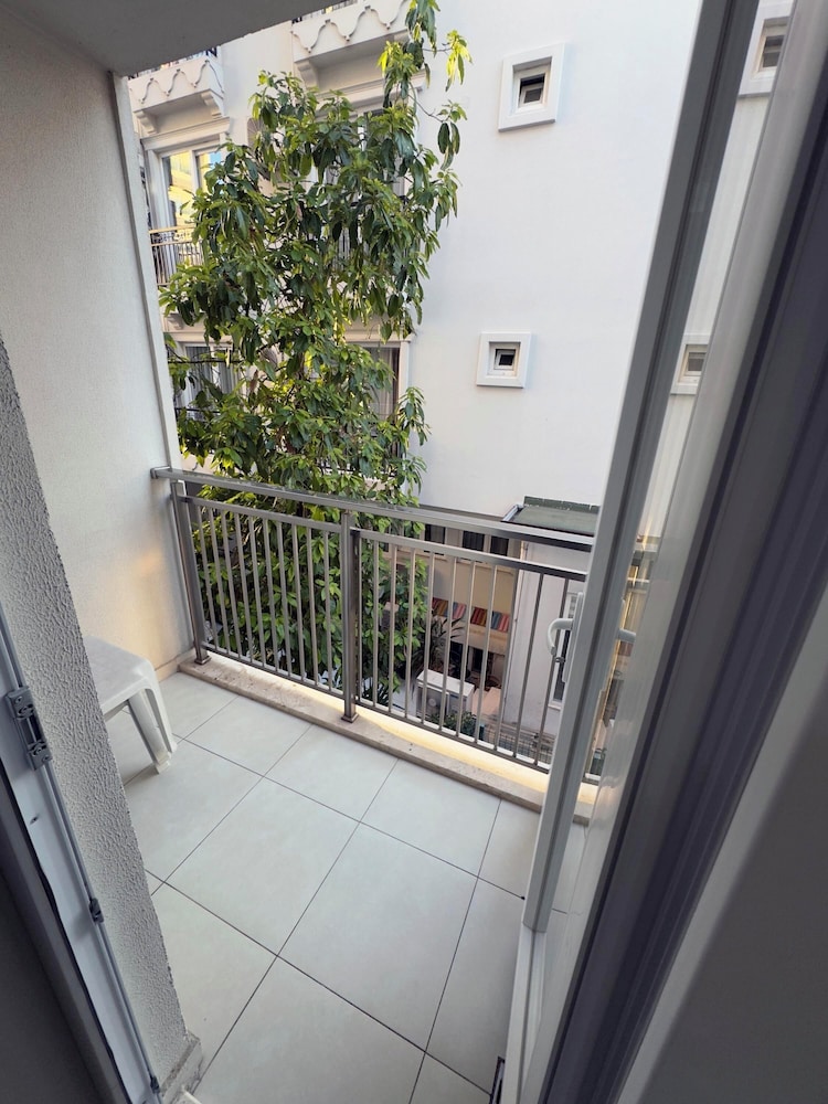 Hotel Mandalin 6/50