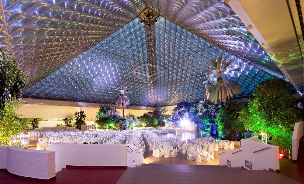 Eventhotel Pyramide photo3