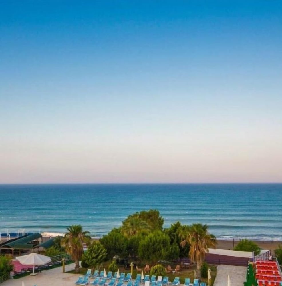 Elysium Elite Hotel & Spa 27/35