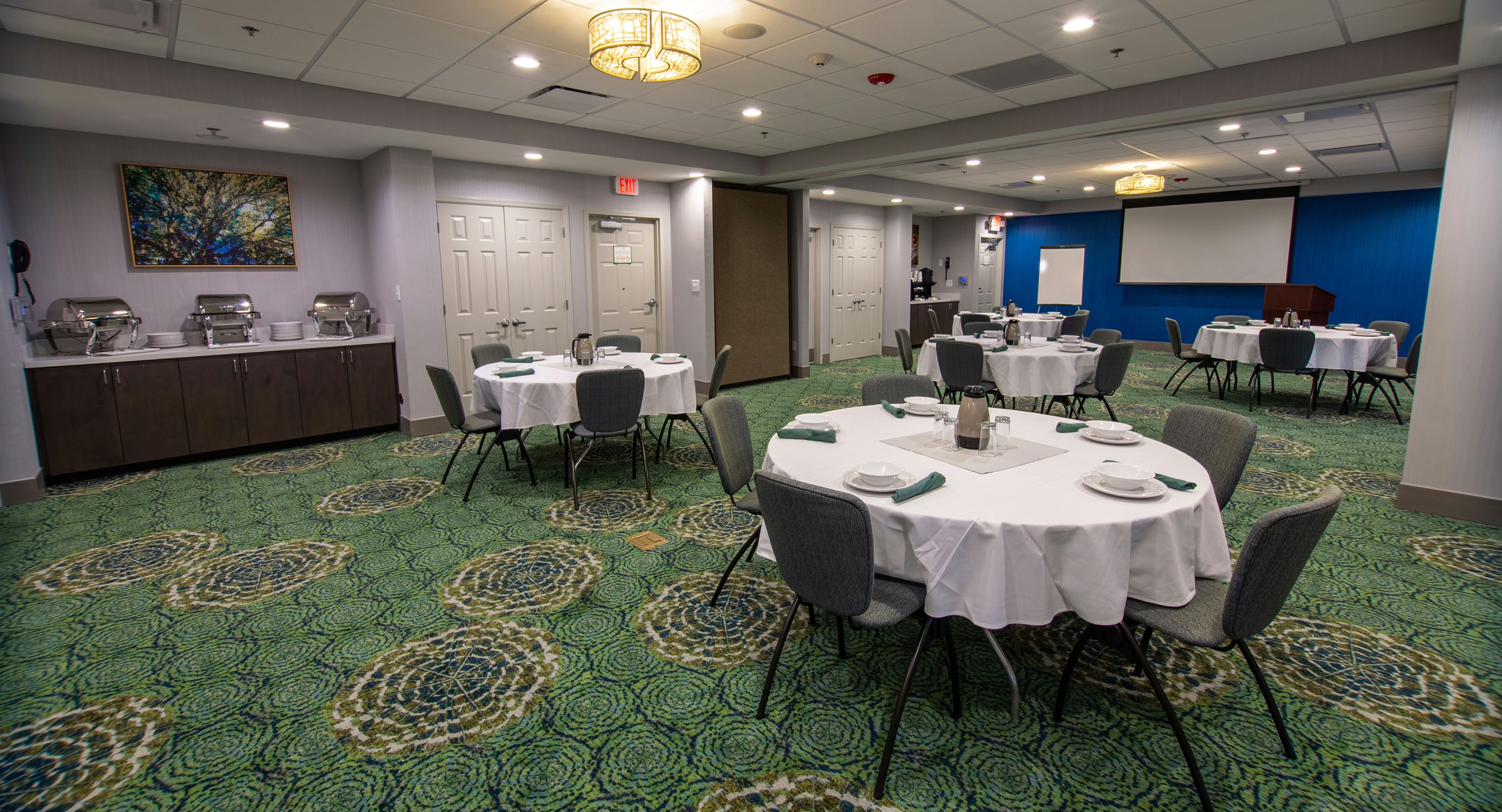 Holiday Inn Knoxville N - Merchant Drive 60/77