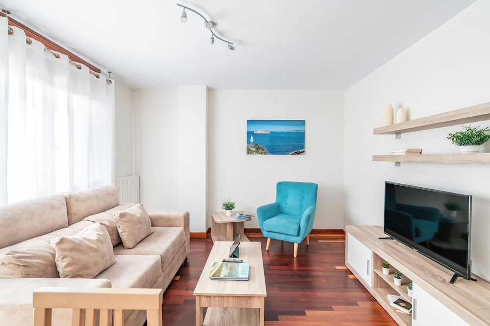 Apartamentos Alday 53/76