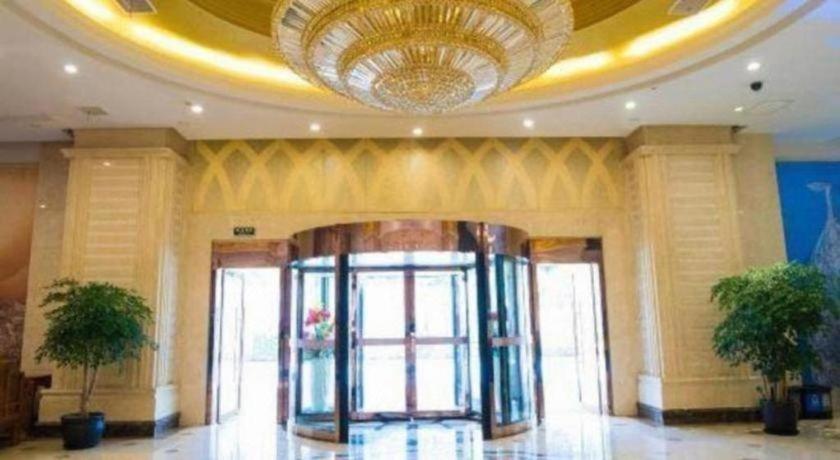 Vienna International Hotel (Shanghai Hongqiao National Exhibition and Convention Center Caobao Road) 25/47
