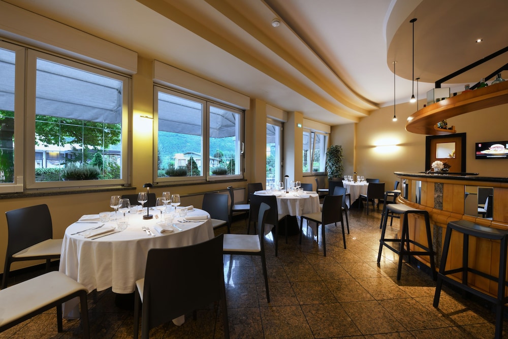 HOTEL INTERNAZIONALE 33/50
