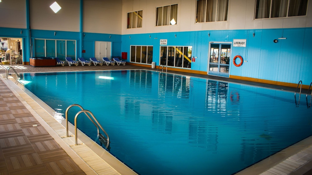 THE CRESCENT BEACH HOTEL 写真1
