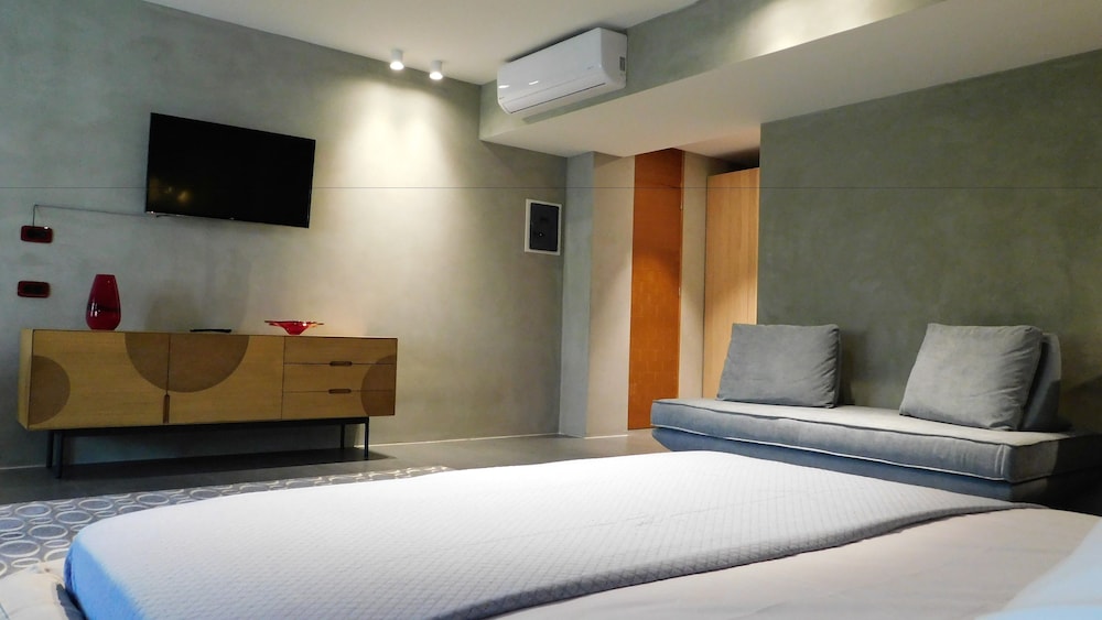 101 Adrianou Luxury Urban Stay 8/31