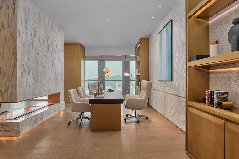 Hilton Chongqing Liangjiang New Area 35/64