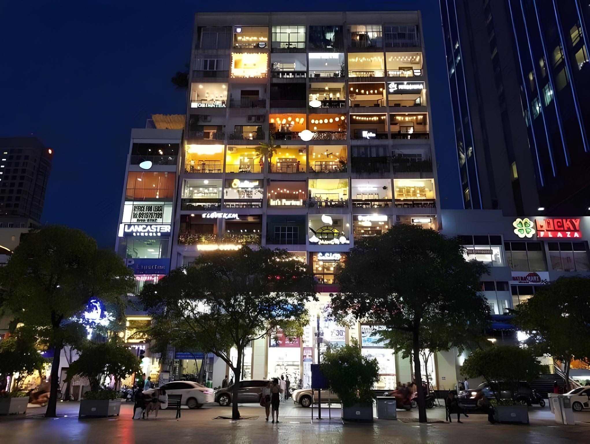9 Hostel And Bar 1/63
