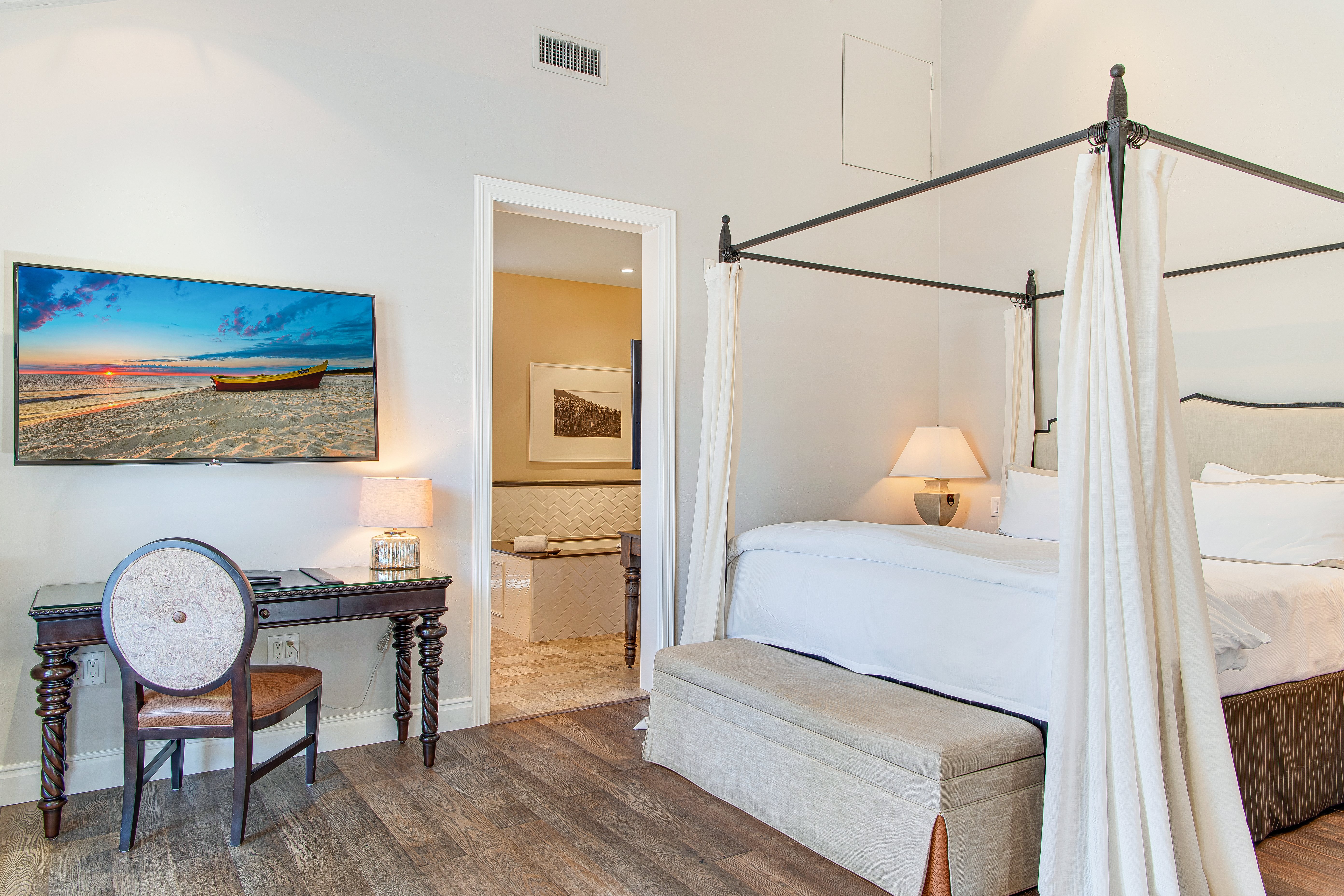Hotel Yountville 12/69