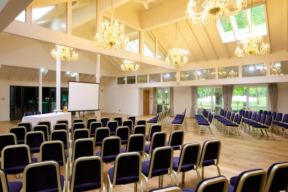 Marwell Hotel 48/60