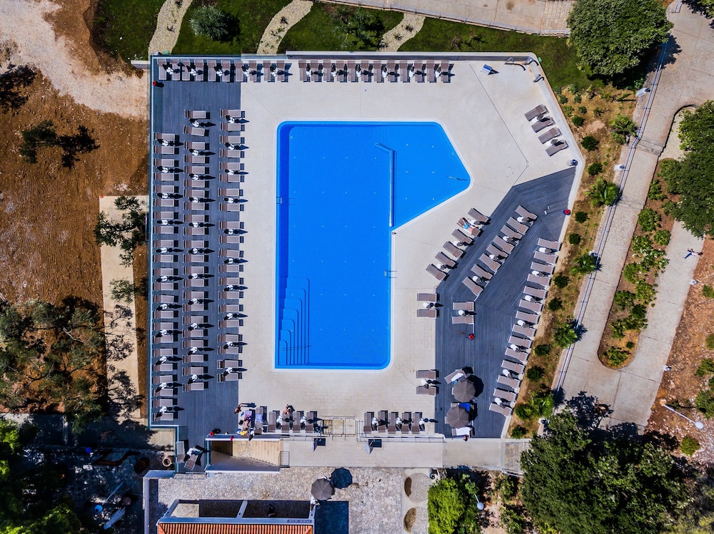 Hotel Medena Block A in Seget
