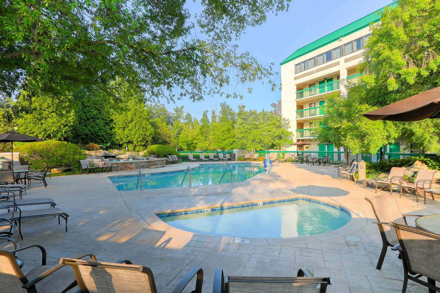 Quality Inn Near The Island Pigeon Forge 55/58
