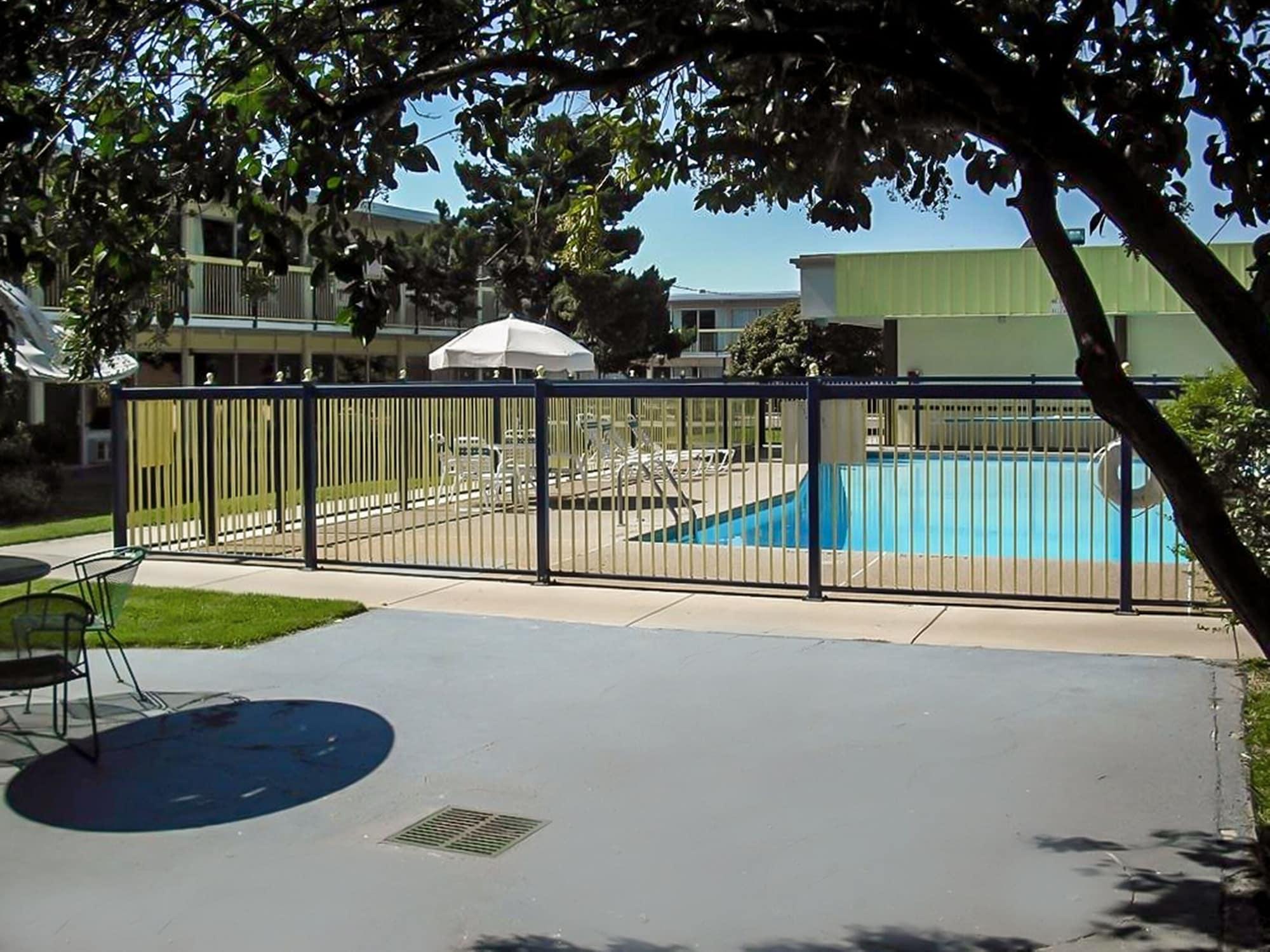 Hotel Brownwood Hwy 67 (ex. Budget Inn & Suites Brownwood) 36/43