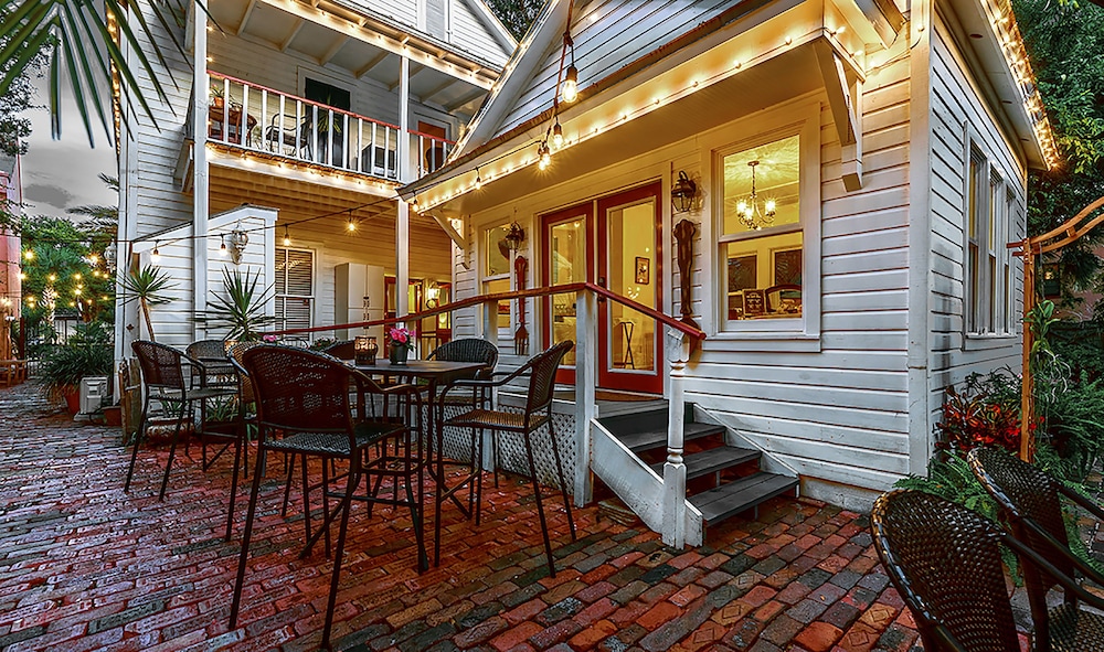 44 Spanish Street Inn 56/68