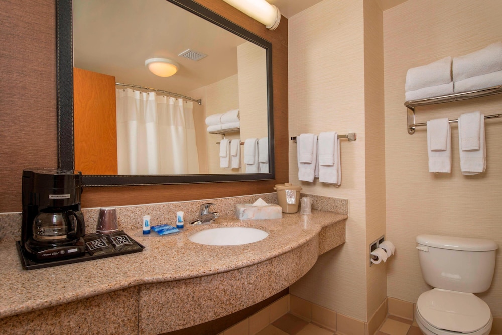 Fairfield Inn Suites By Marriott Williamsburg 14/44