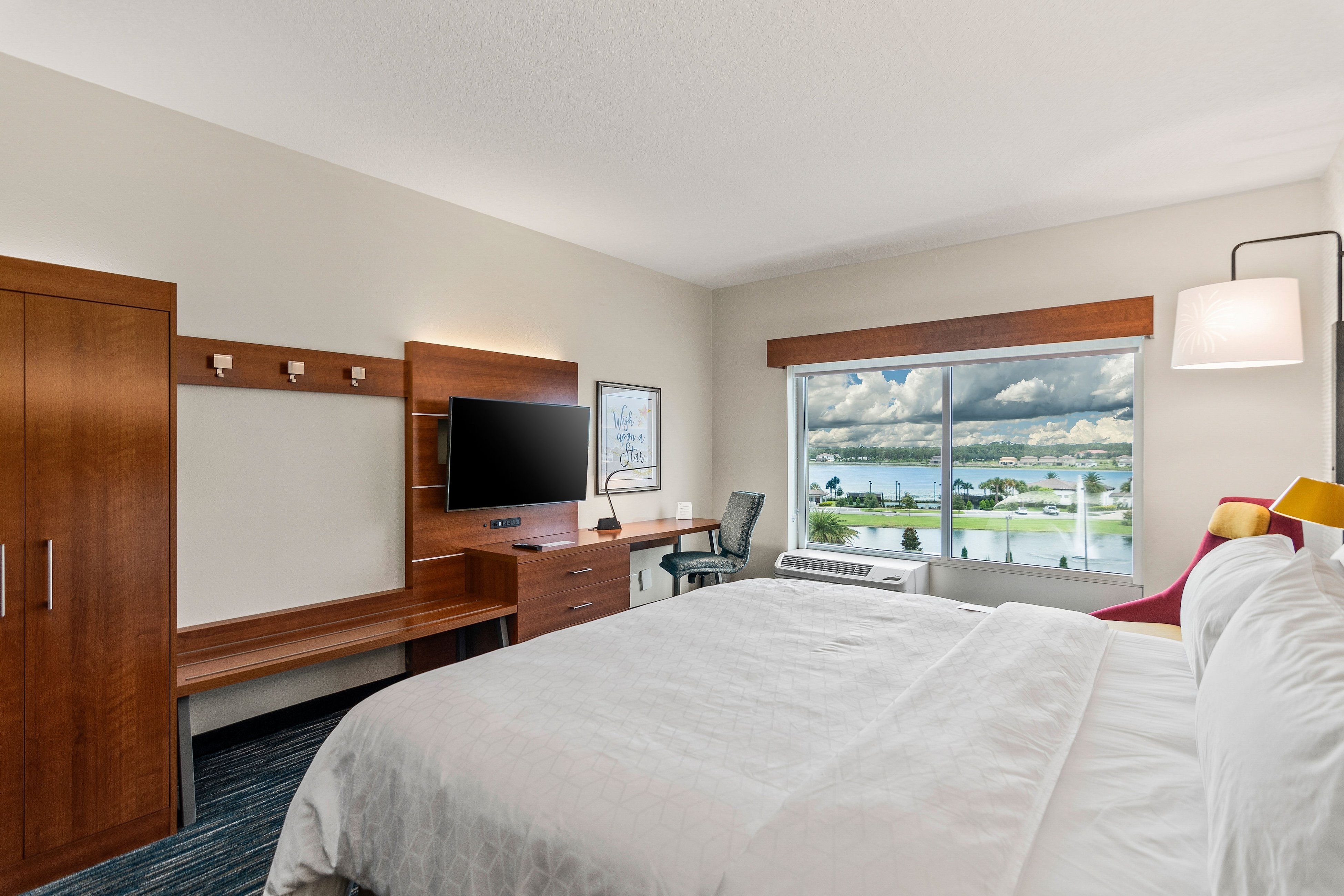 Holiday Inn Express Suites Orlando Lk Buena Vista Area 20/60