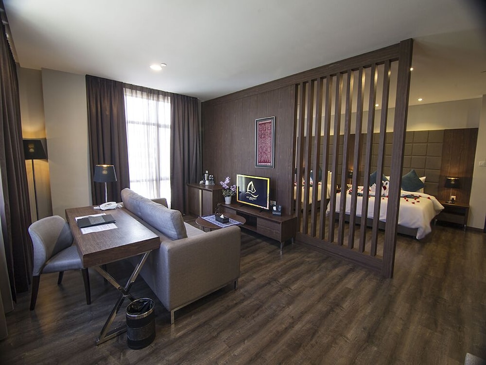 Goldenbay Hotel Bintulu 14/18