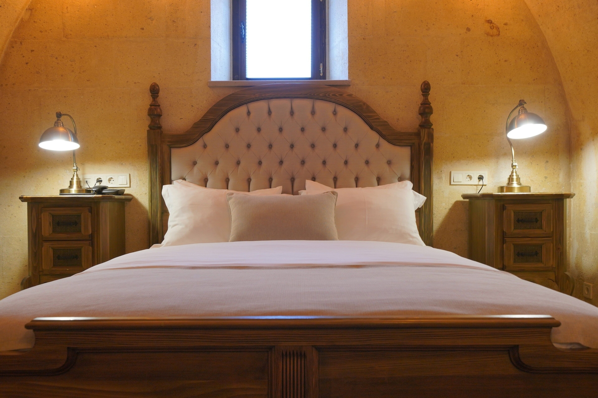 ECONOMY, KING BED