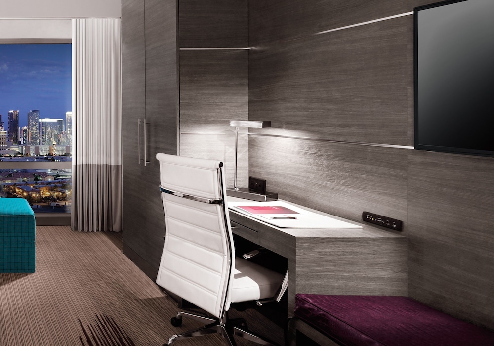 Palms Casino Resort 63/73