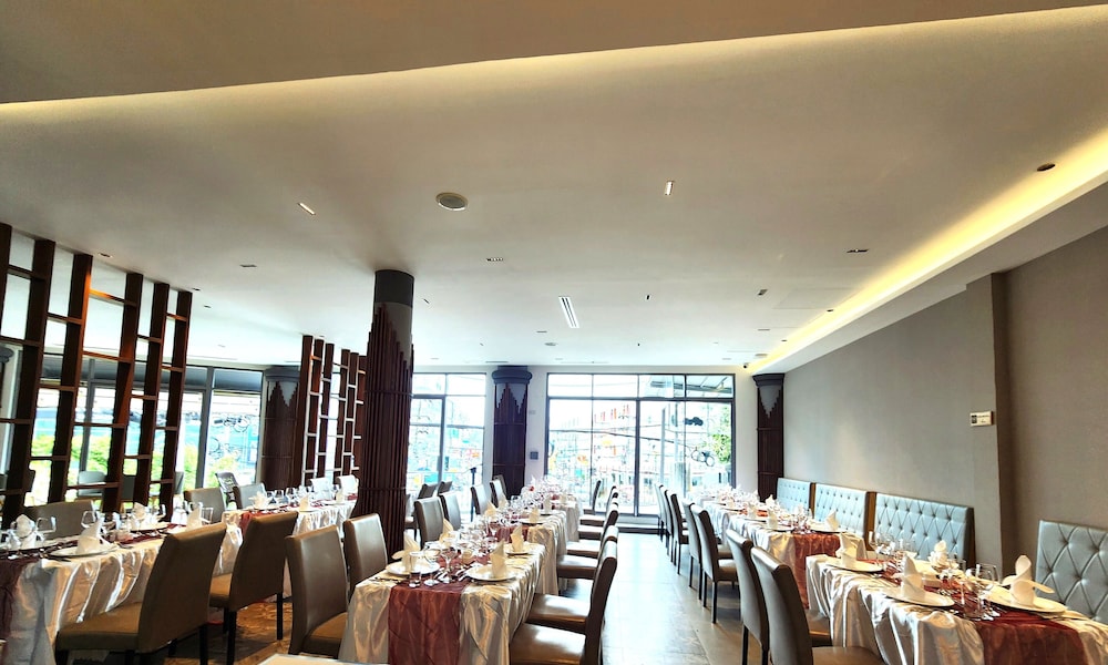 Amalthea Hotel 40/50