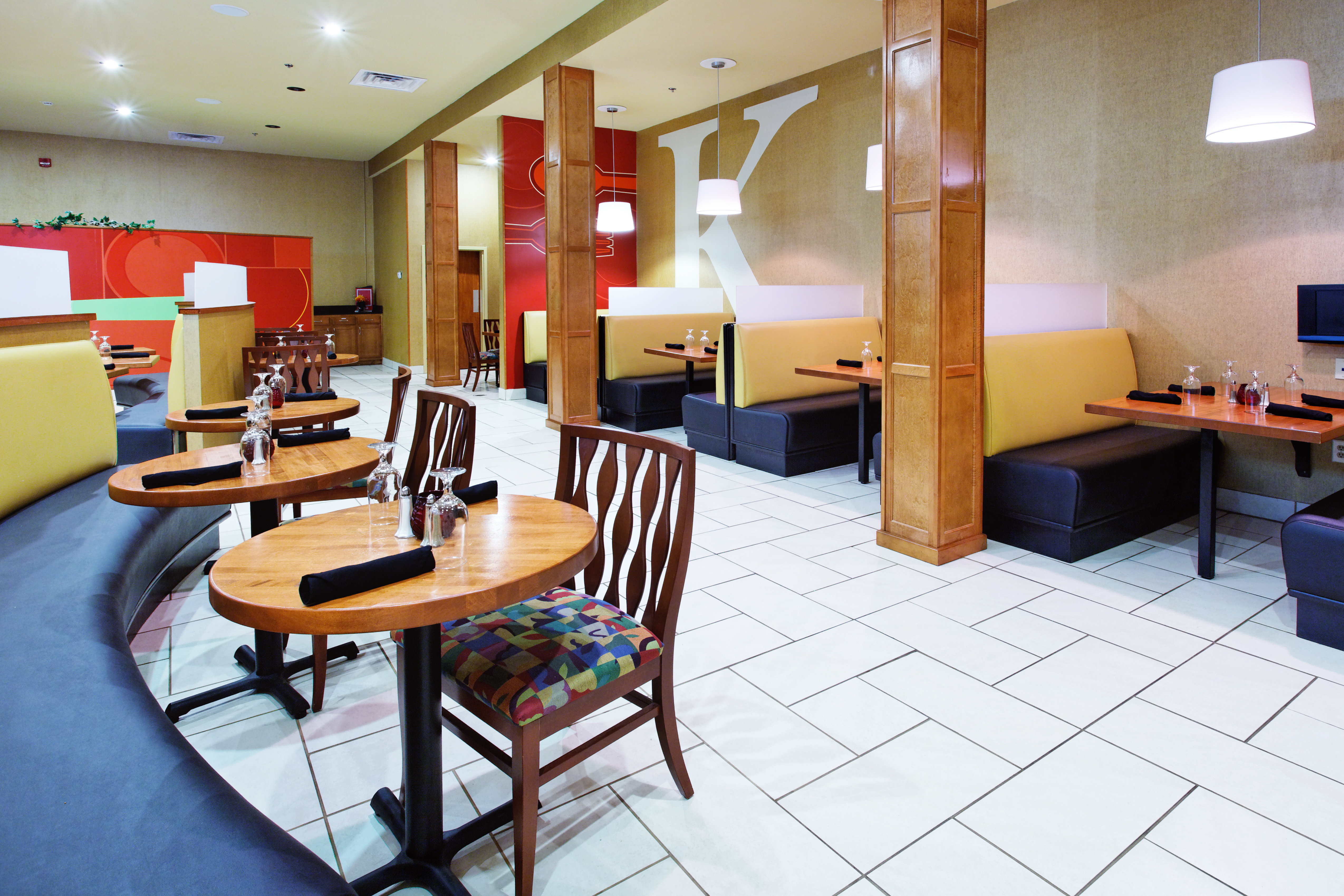 Holiday Inn Batesville 26/39