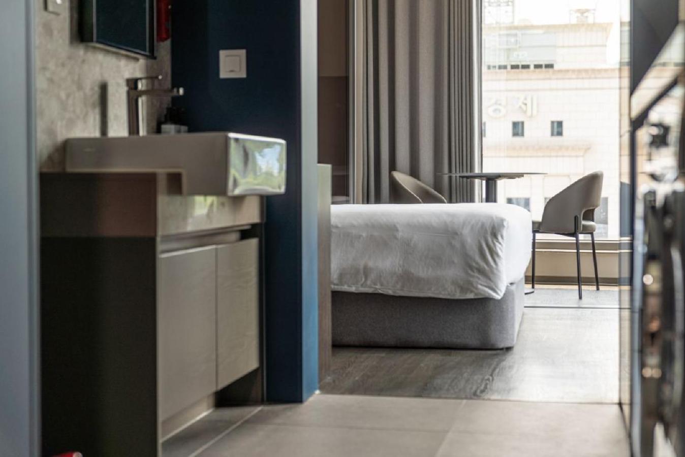 HOMES Stay MyeongDong 24/47