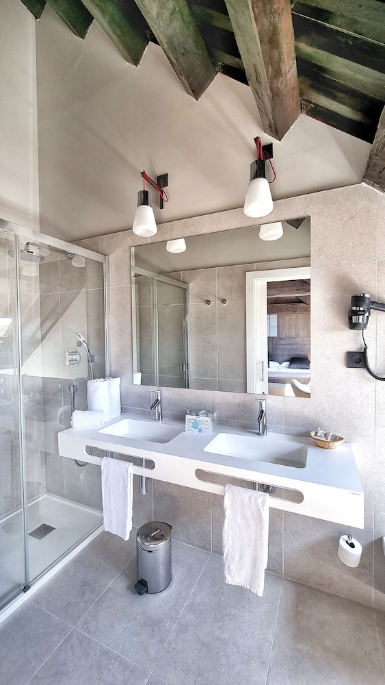 Sant Agusti Hotel 50/50